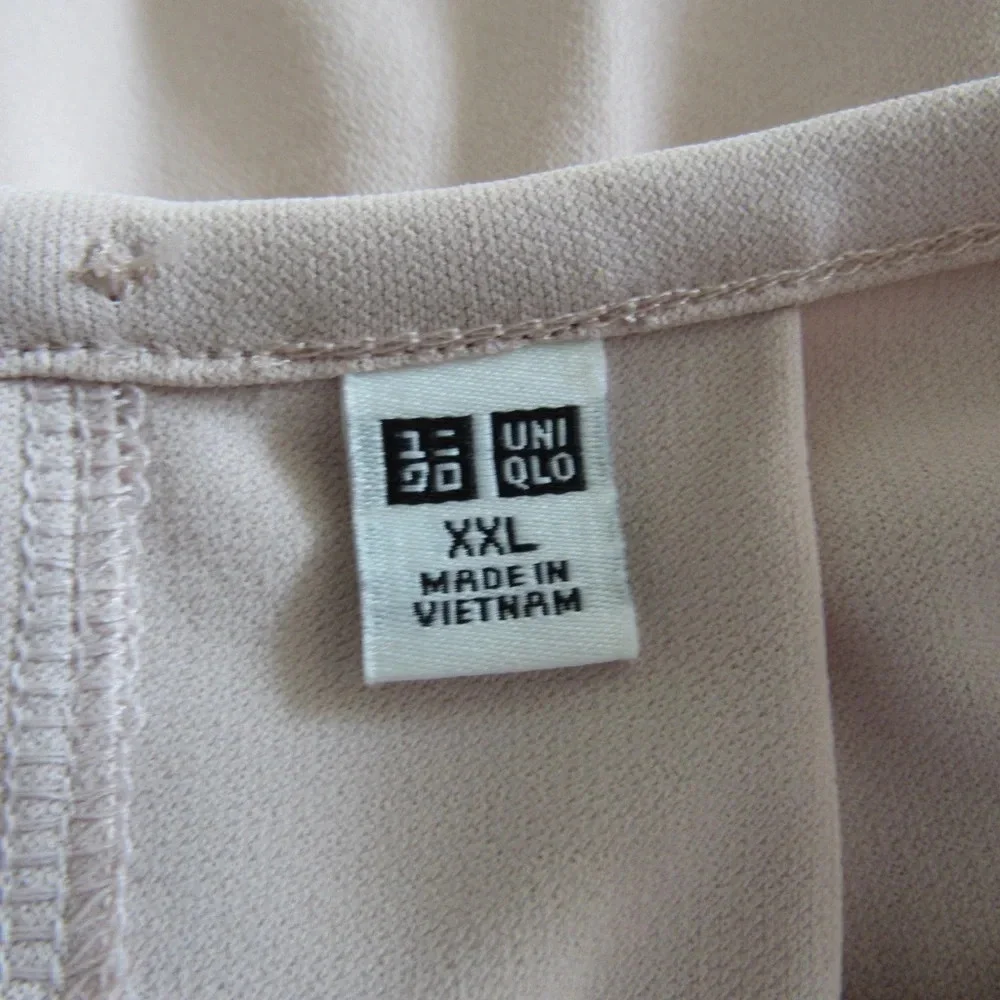 Uniqlo Womens Pink Short Sleeve Blouse Size XXL Crewneck Keyhole Back Careerwear - Picture 7 of 7